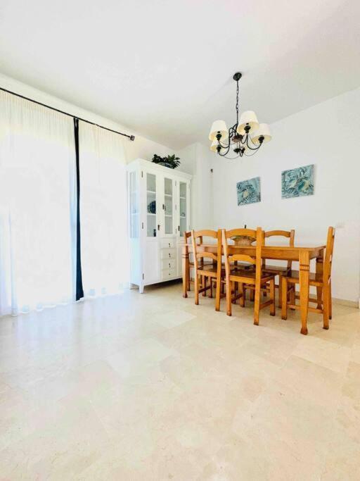 Apartament Adosado En Novo Atlantico Golf Novo Sancti Petri Zewnętrze zdjęcie
