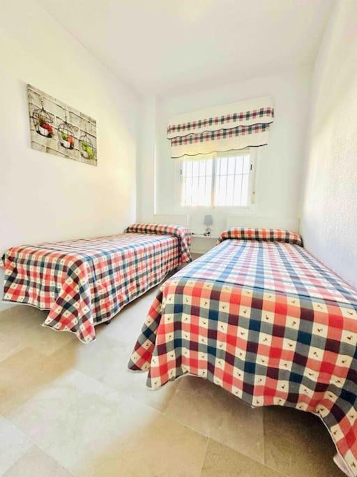 Apartament Adosado En Novo Atlantico Golf Novo Sancti Petri Zewnętrze zdjęcie